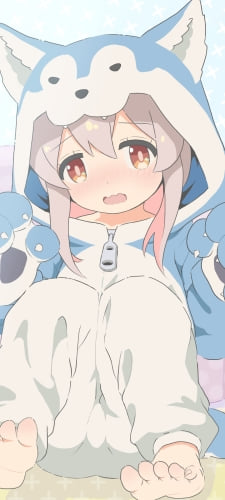 かわいい狼の着ぐるみを着て座っている緒山まひろ / お兄ちゃんはおしまい!のAndroid用のスマホ壁紙