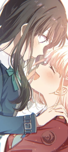 井ノ上たきなを抱っこする笑顔の錦木千束(にしきぎちさと) / リコリス・リコイルのAndroid用のスマホ壁紙