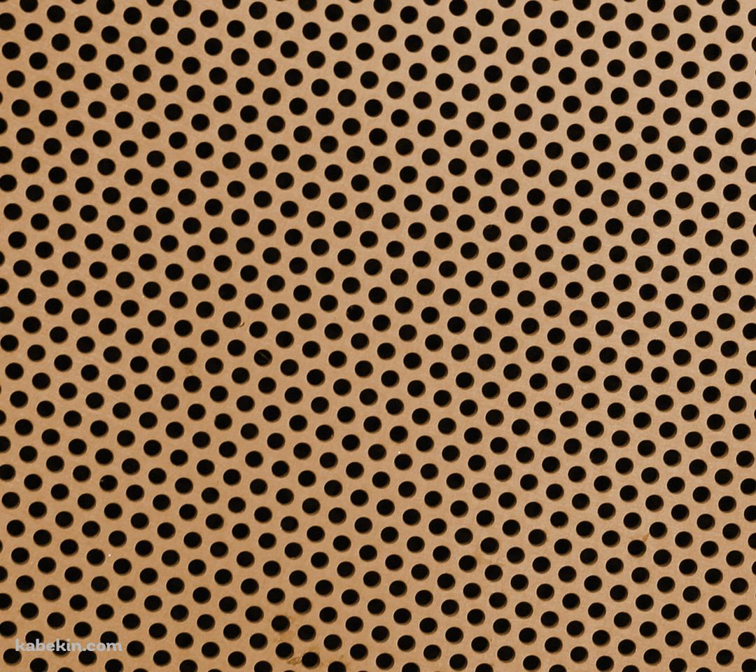穴の開いたブロンズのパターンのAndroidの壁紙(1080px x 960px) スマホ用
