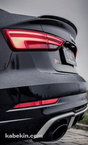 アウディ RS3 黒のAndroidの壁紙(360px x 592px) スマホ用