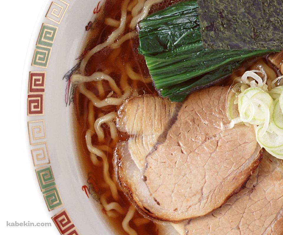 美味しそうな醤油ラーメン チャーシュー ほうれん草 海苔のAndroidの壁紙(960px x 800px) スマホ用