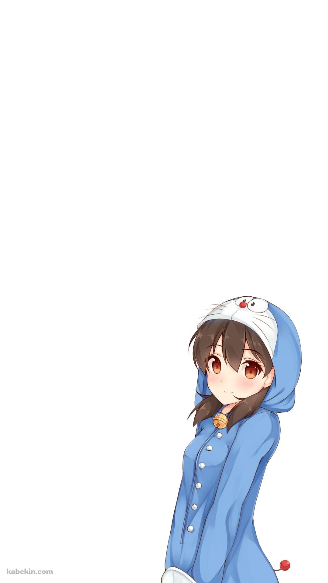 ドラえもんの被り物を着た女の子のAndroidの壁紙(1080px x 1920px) スマホ用