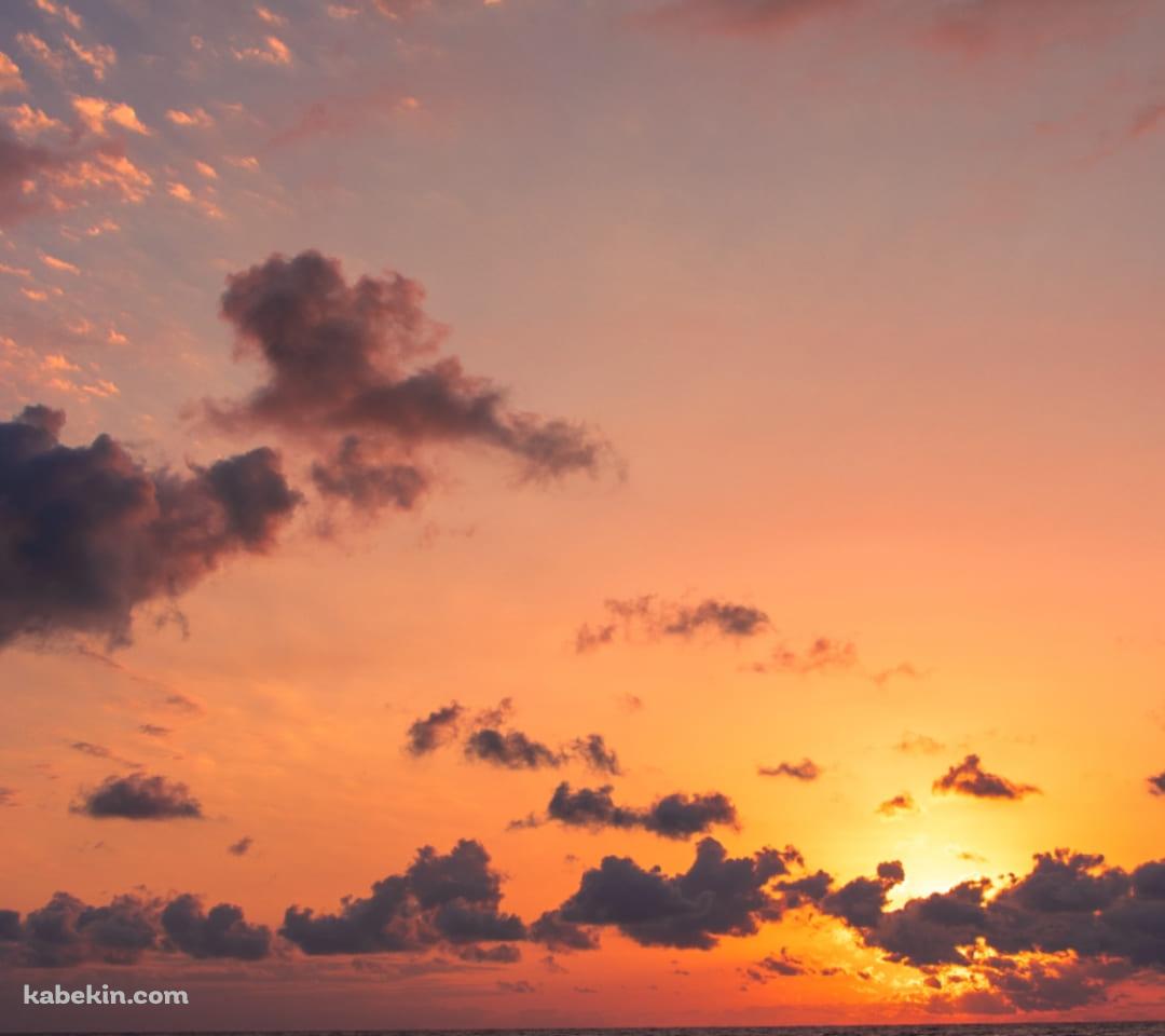 夕暮れ めちゃくちゃ綺麗な夕焼けと海のandroid用のスマホ壁紙 1080 X 960 壁紙キングダム