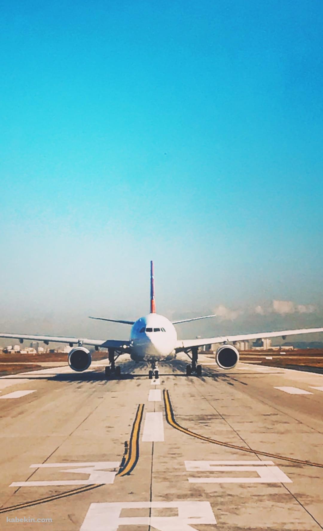 飛行場 滑走路 飛行機 晴天のAndroidの壁紙(1080px x 1776px) スマホ用