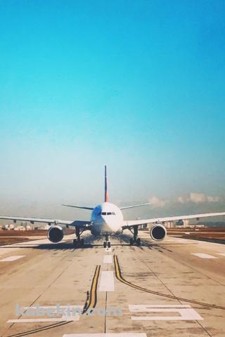 飛行場 滑走路 飛行機 晴天のAndroidの壁紙(320px x 480px) スマホ用