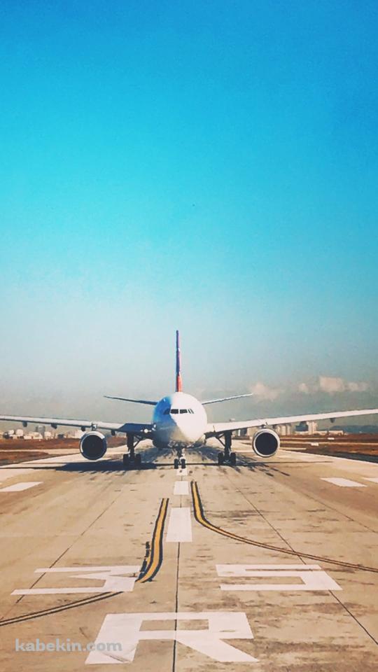 飛行場 滑走路 飛行機 晴天のAndroidの壁紙(540px x 960px) スマホ用