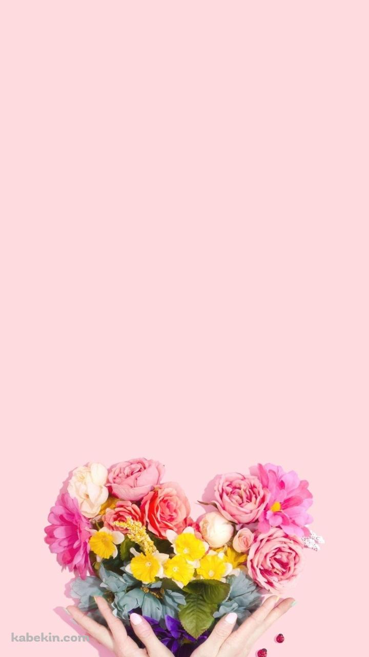 可愛いハート型のフラワーアレンジメントのAndroidの壁紙(720px x 1280px) スマホ用
