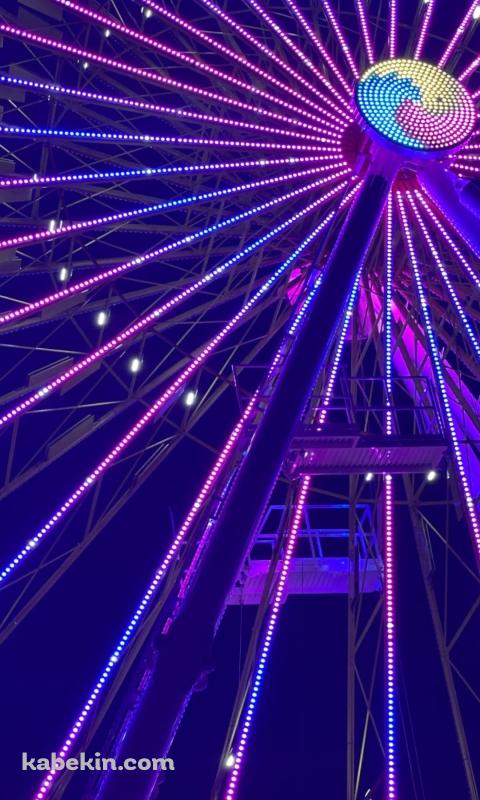 光る夜の観覧車のAndroidの壁紙(480px x 800px) スマホ用