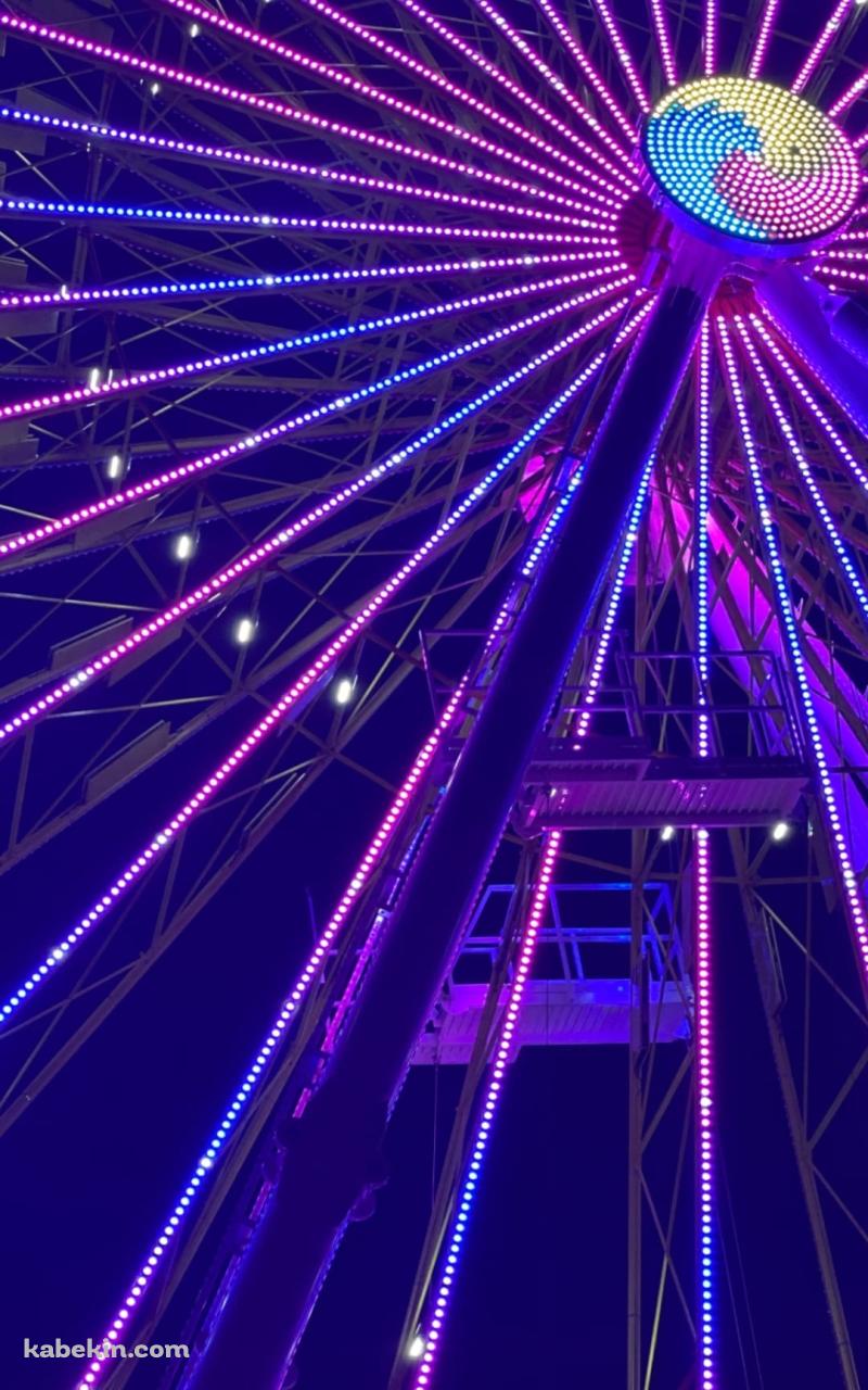光る夜の観覧車のAndroidの壁紙(800px x 1280px) スマホ用
