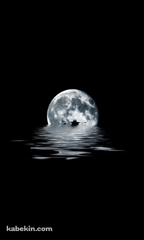 夜の海 満月 ボートを漕ぐカップルのAndroidの壁紙(480px x 800px) スマホ用