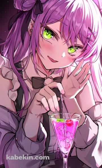 ピンクのカクテルを飲む常闇トワ / バー / バーチャルYouTuber / ホロライブ / ファンアート / イラストのAndroidの壁紙(360px x 592px) スマホ用