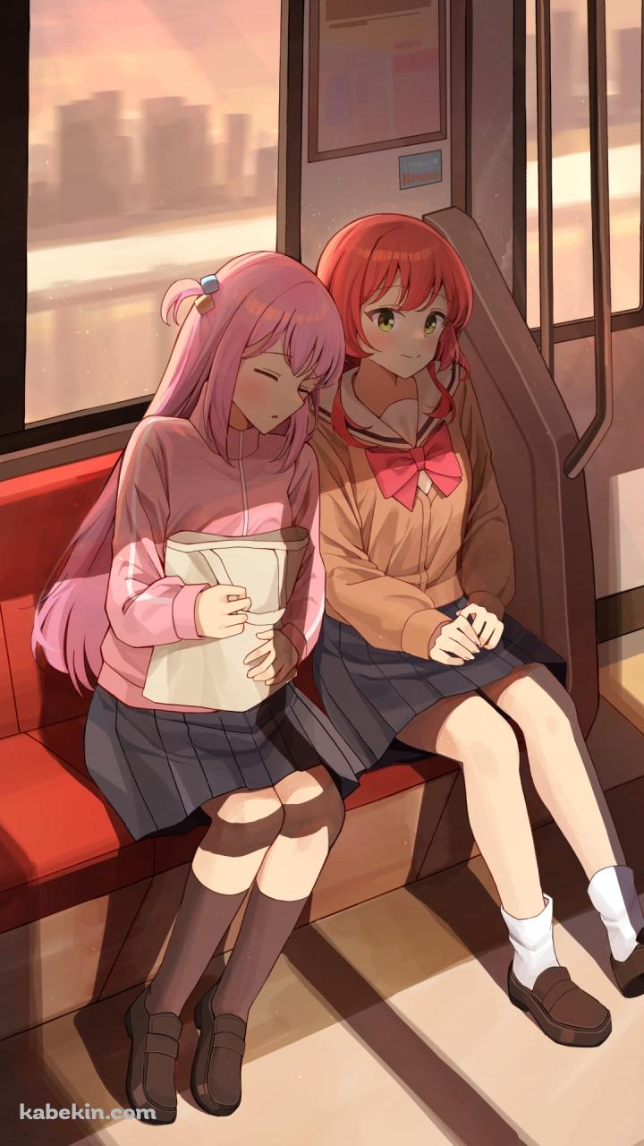 電車で寝ている後藤ひとりと肩を貸している喜多郁代 / ぼっち・ざ・ろっく! / ファンアート / イラストのAndroidの壁紙(720px x 1280px) スマホ用