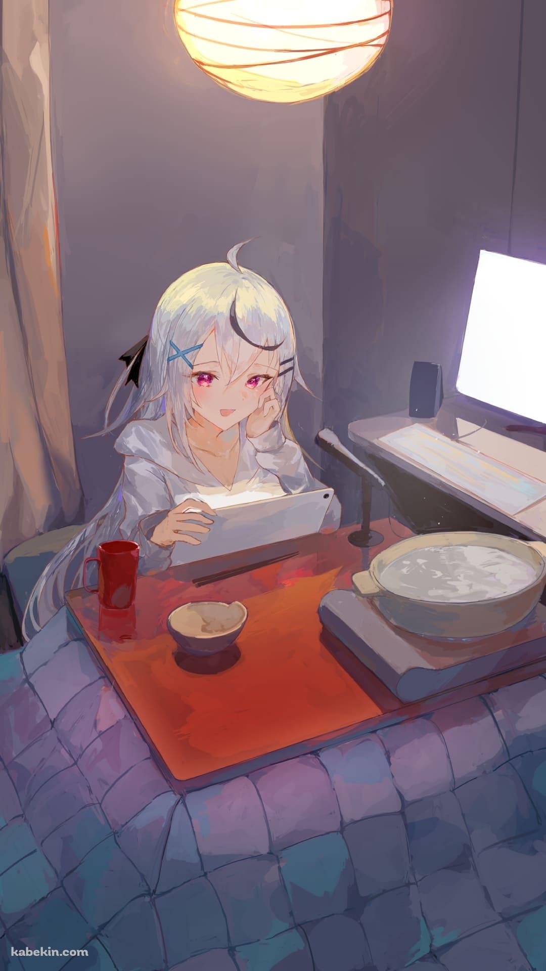コタツに入って配信をする春水レイ / 鍋 / パソコン / タブレット / バーチャルYoutuber / ファンアート / イラストのAndroidの壁紙(1080px x 1920px) スマホ用