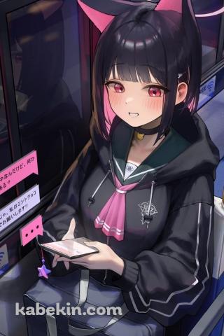バスの椅子に座ってスマホを見る杏山カズサ (きょうやまかずさ) / ブルアカ / ブルーアーカイブ / ファンアート / イラストのAndroidの壁紙(320px x 480px) スマホ用