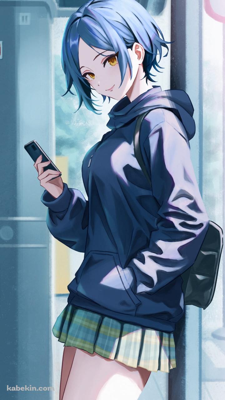 スマホを見ながらこちらを見る速水奏 / アイドルマスターシンデレラガールズ / ファンアート / イラストのAndroidの壁紙(720px x 1280px) スマホ用