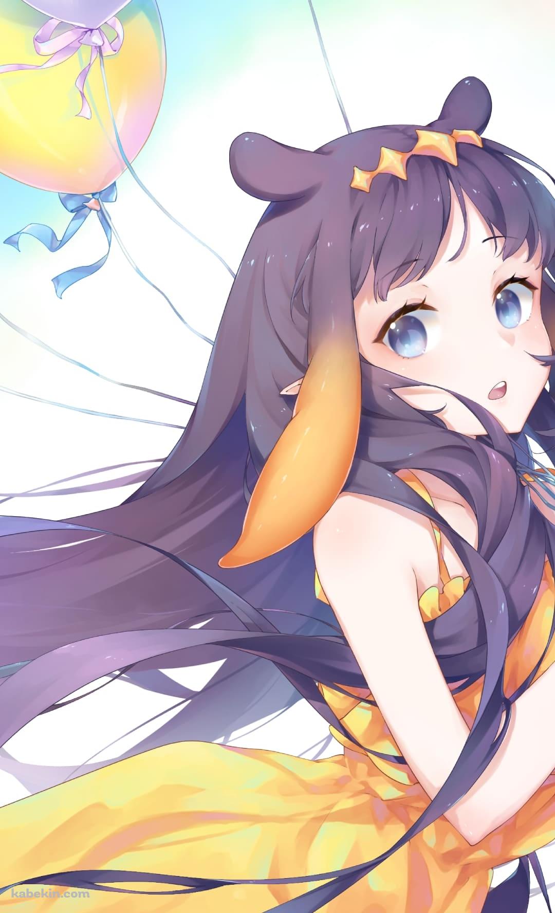 黄色と青の風船を持つかわいい一伊那尓栖（にのまえ・いなにす / ホロライブ / バーチャルYoutuberのAndroidの壁紙(1080px x 1776px) スマホ用