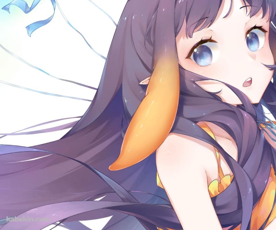 黄色と青の風船を持つかわいい一伊那尓栖（にのまえ・いなにす / ホロライブ / バーチャルYoutuberのAndroidの壁紙(960px x 800px) スマホ用