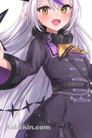笑顔でジャンプするラプラス・ダークネス / ホロライブ / バーチャルYouTuber / ファンアート / イラストのAndroidの壁紙(320px x 480px) スマホ用