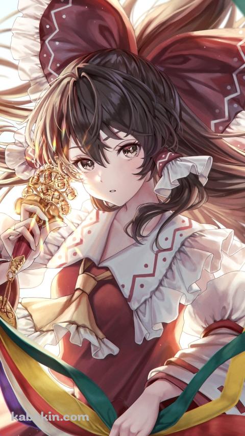 カラフルな魔除けの道具を持つ博麗霊夢 / 東方のAndroidの壁紙(480px x 854px) スマホ用