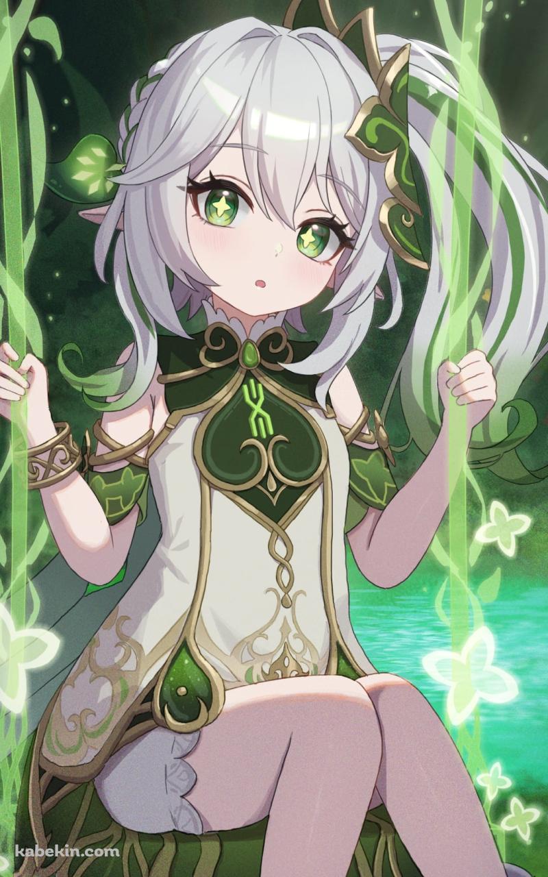 ブランコに乗りこちらを不思議そうに見つめるナヒーダ / 原神のAndroidの壁紙(800px x 1280px) スマホ用