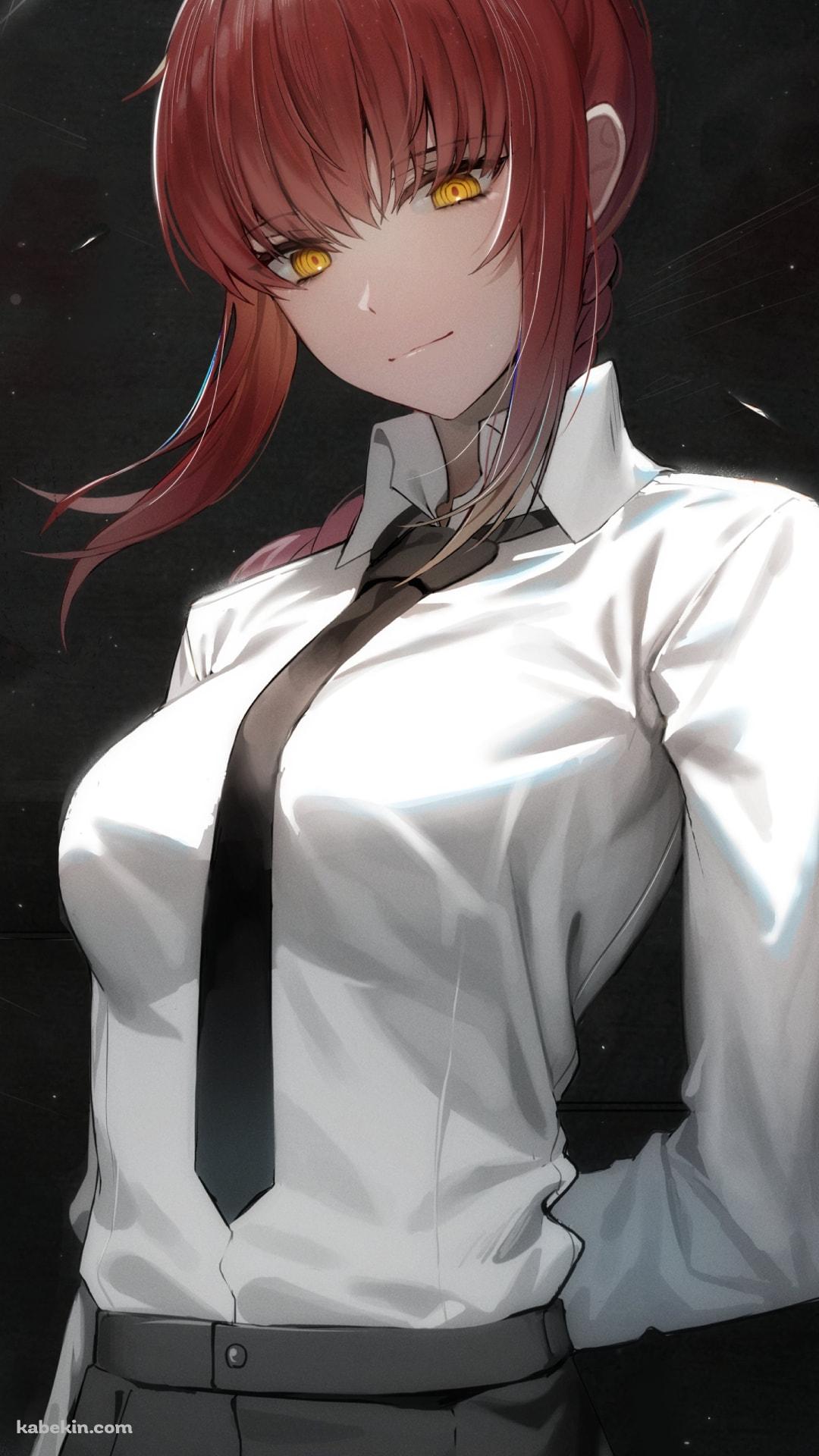クールな表情のマキマ / 黒いネクタイ / 赤髪 / チェンソーマンのAndroidの壁紙(1080px x 1920px) スマホ用