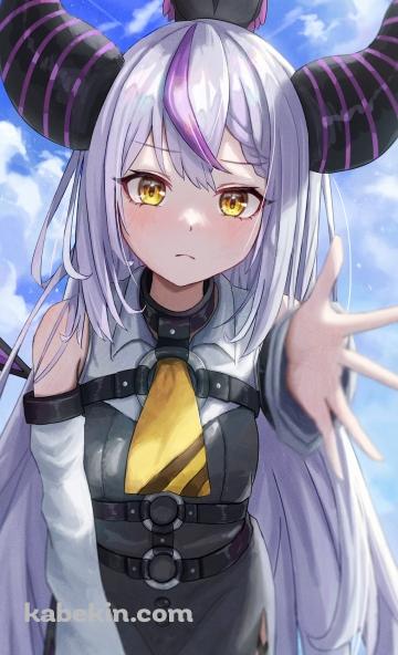 左手をかざすラプラス・ダークネスとカラス / ホロライブ / VTuberのAndroidの壁紙(360px x 592px) スマホ用