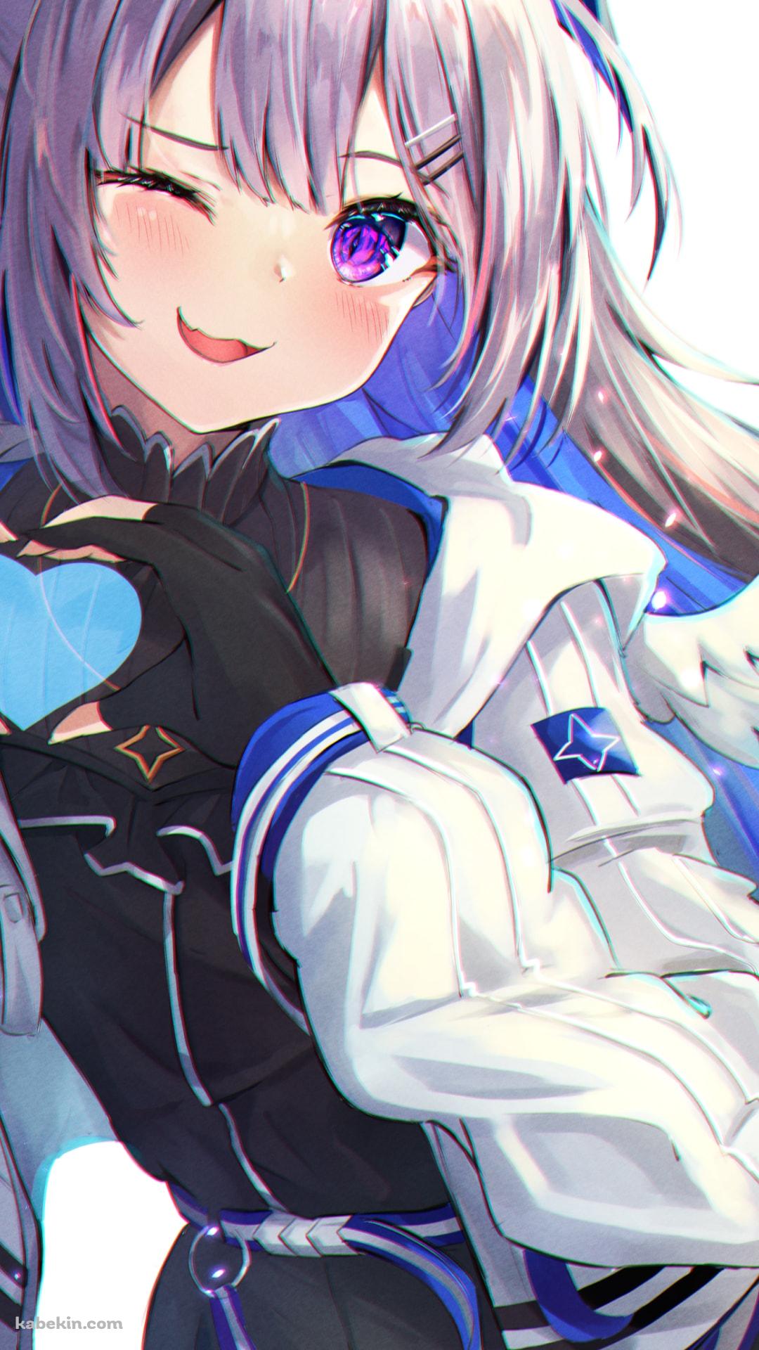 両手でハートを作りウィンクする天音かなた / ホロライブ / バーチャルYouTuberのAndroidの壁紙(1080px x 1920px) スマホ用