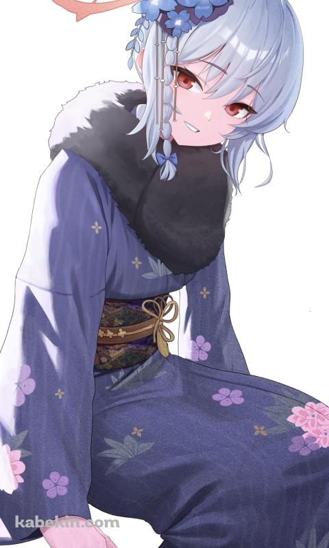 座ってこちらに微笑む黒舘ハルナ / 花柄の着物 / ブルアカ / ブルーアーカイブ / ファンアート / イラストのAndroidの壁紙(480px x 800px) スマホ用