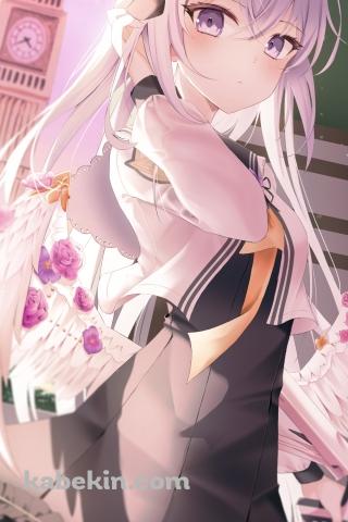 髪をかき上げる白洲アズサ / 白い髪 / 時計台 / ブルアカ / ブルーアーカイブのAndroidの壁紙(320px x 480px) スマホ用