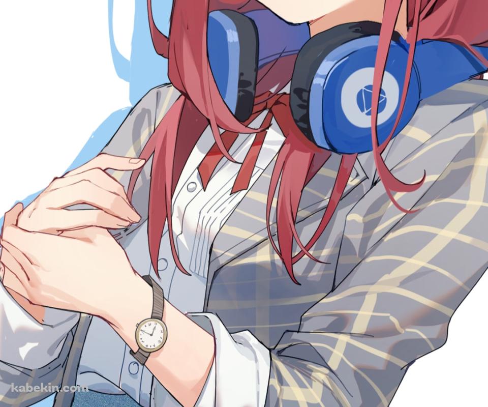プニプニの中野三玖 / 青いヘッドフォン / 腕時計 / チェックのロングコート / 五等分の花嫁のAndroidの壁紙(960px x 800px) スマホ用