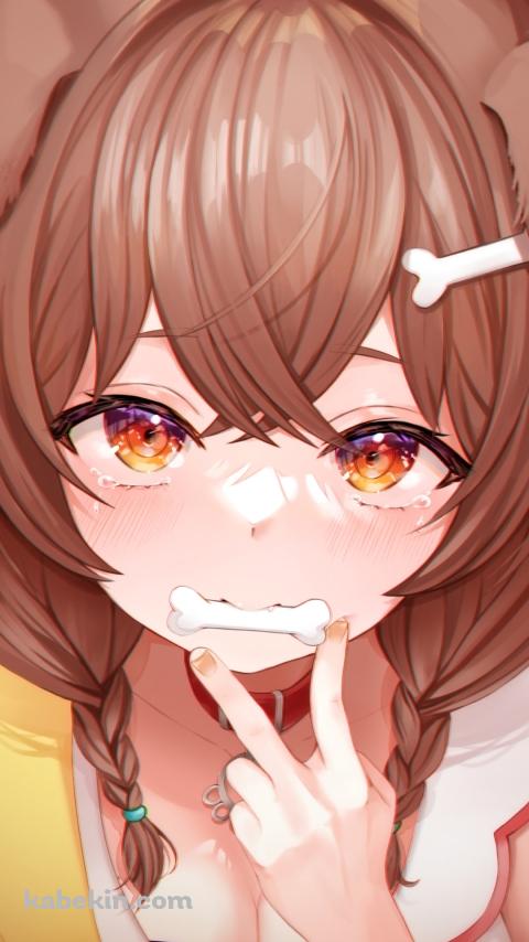 骨を咥えながらピースをする可愛い戌神ころね / ホロライブ / バーチャルYouTuberのAndroidの壁紙(480px x 854px) スマホ用