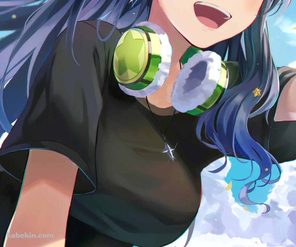 遠くを見る白石杏 / 緑のヘッドフォン / 笑顔 / プロセカ / プロジェクトセカイのAndroidの壁紙(960px x 800px) スマホ用