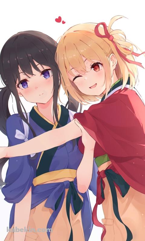 ラブラブの錦木千束と井ノ上たきな / ハート / 可愛い / リコリス・リコイルのAndroidの壁紙(480px x 800px) スマホ用