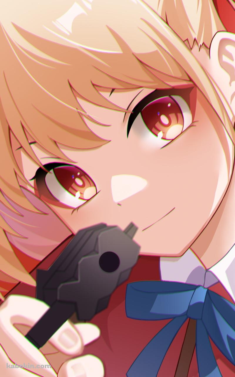 銃を構えてこちらを見つめるプニプニの錦木千束 / リコリス・リコイルのAndroidの壁紙(800px x 1280px) スマホ用