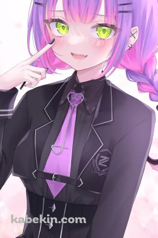 笑顔で目元を指す常闇トワ / ホロライブ / バーチャルYouTuber / VtuberのAndroidの壁紙(320px x 480px) スマホ用