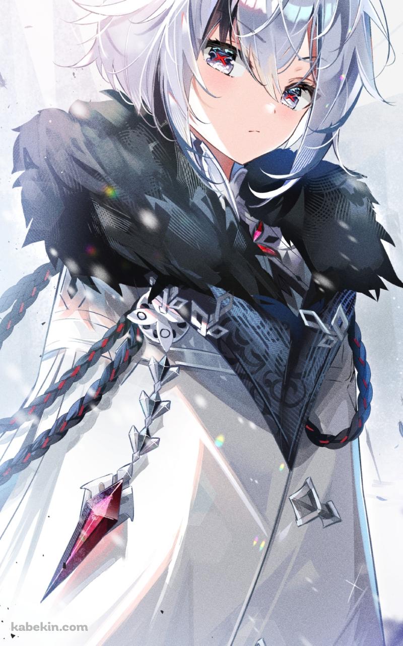 こちらを見つめるアルレッキーノ / 綺麗 / 銀髪 / 原神のAndroidの壁紙(800px x 1280px) スマホ用