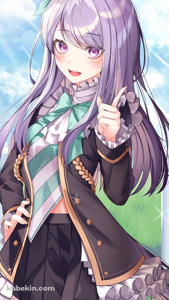 晴天の競馬場で腰に手をあて笑顔のメジロマックイーン / ウマ娘プリティーダービーのAndroidの壁紙(540px x 960px) スマホ用