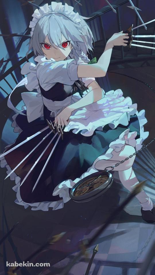 鋭く細い剣と時計で攻撃する十六夜咲夜（いざよい さくや） / 東方のAndroidの壁紙(540px x 960px) スマホ用