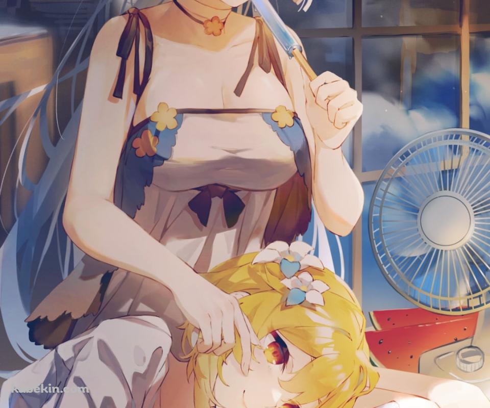 膝枕をする蛍 / 青いアイスを食べる神里綾華 / 原神のAndroidの壁紙(960px x 800px) スマホ用
