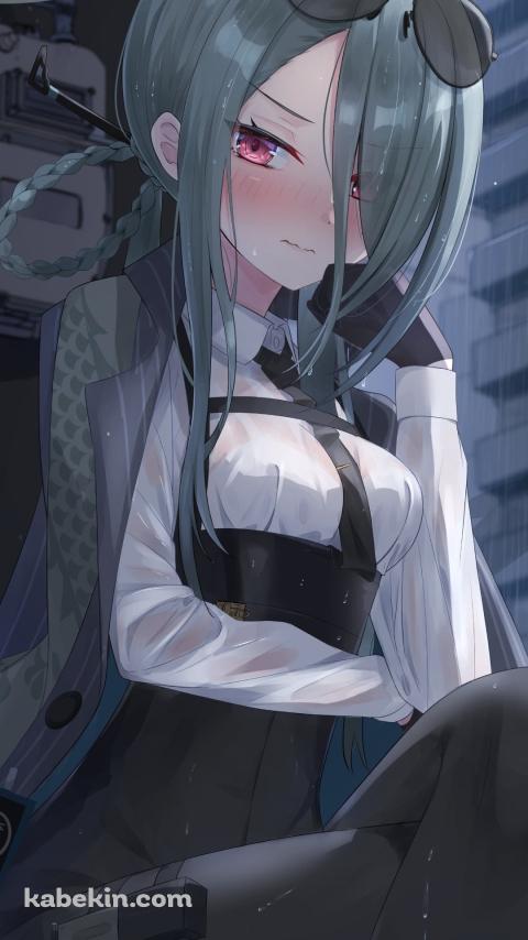 サングラスを頭にかけてしゃがんでる近衛ミナ / ブルアカ / ブルーアーカイブのAndroidの壁紙(480px x 854px) スマホ用