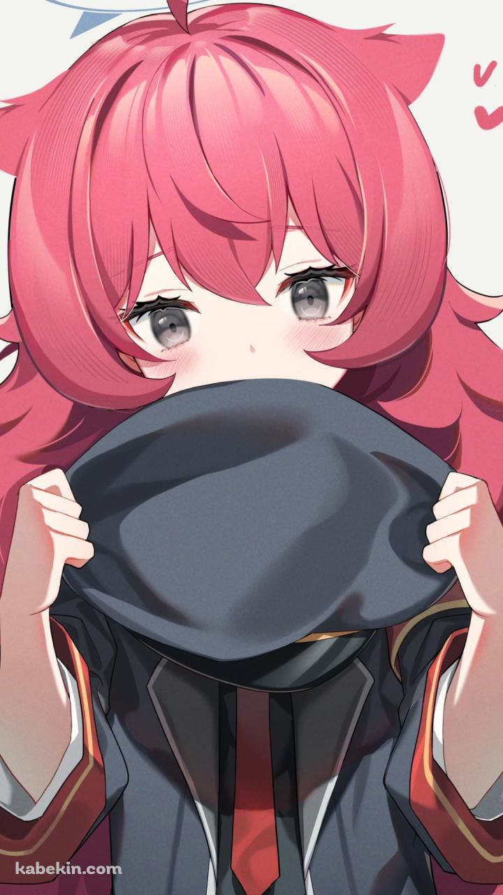 帽子で顔を隠す可愛い棗イロハ（なつめいろは） / ブルアカ / ブルーアーカイブのAndroidの壁紙(720px x 1280px) スマホ用