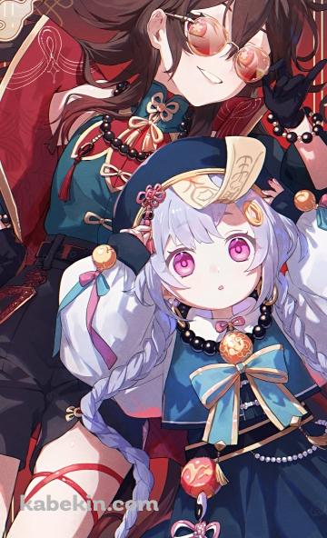 サングラスをかけた胡桃とピンクの目がクリクリの七七 / 原神のAndroidの壁紙(360px x 592px) スマホ用