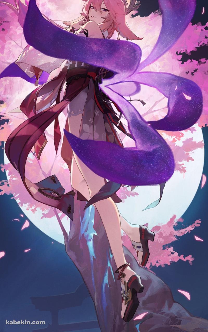 桜の木に登る八重神子 / 満月 / 原神のAndroidの壁紙(800px x 1280px) スマホ用
