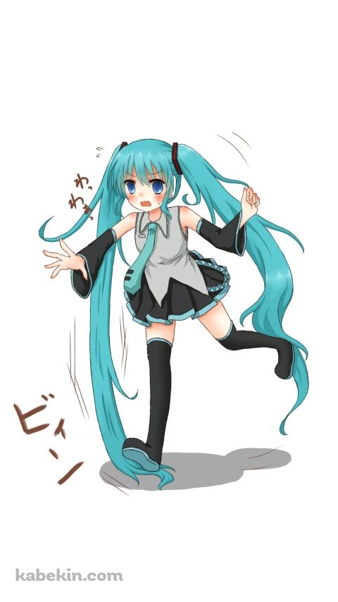 髪を踏んでビィーンとなる初音ミク / ボカロ / ボーカロイドのAndroidの壁紙(480px x 854px) スマホ用