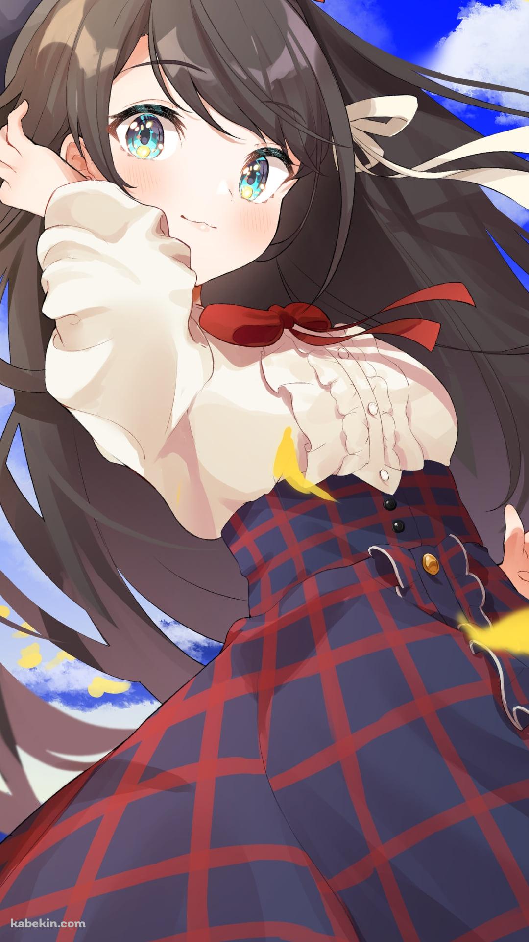 青空の下で笑顔の大空スバル / ロングヘア― / 黄色い花びら / ホロライブ / バーチャルYouTuber / VtuberのAndroidの壁紙(1080px x 1920px) スマホ用