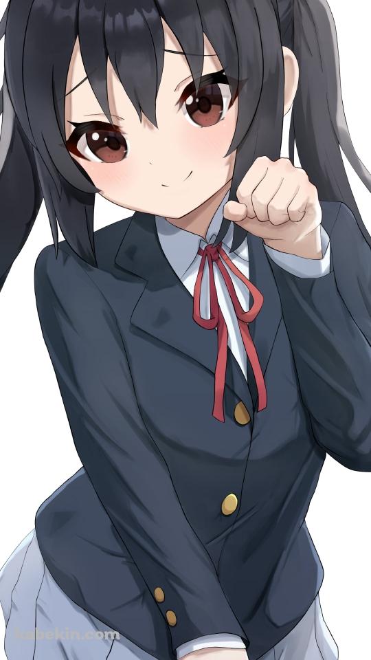 猫のポーズをとるプニプニの中野梓 / けいおん!のAndroidの壁紙(540px x 960px) スマホ用