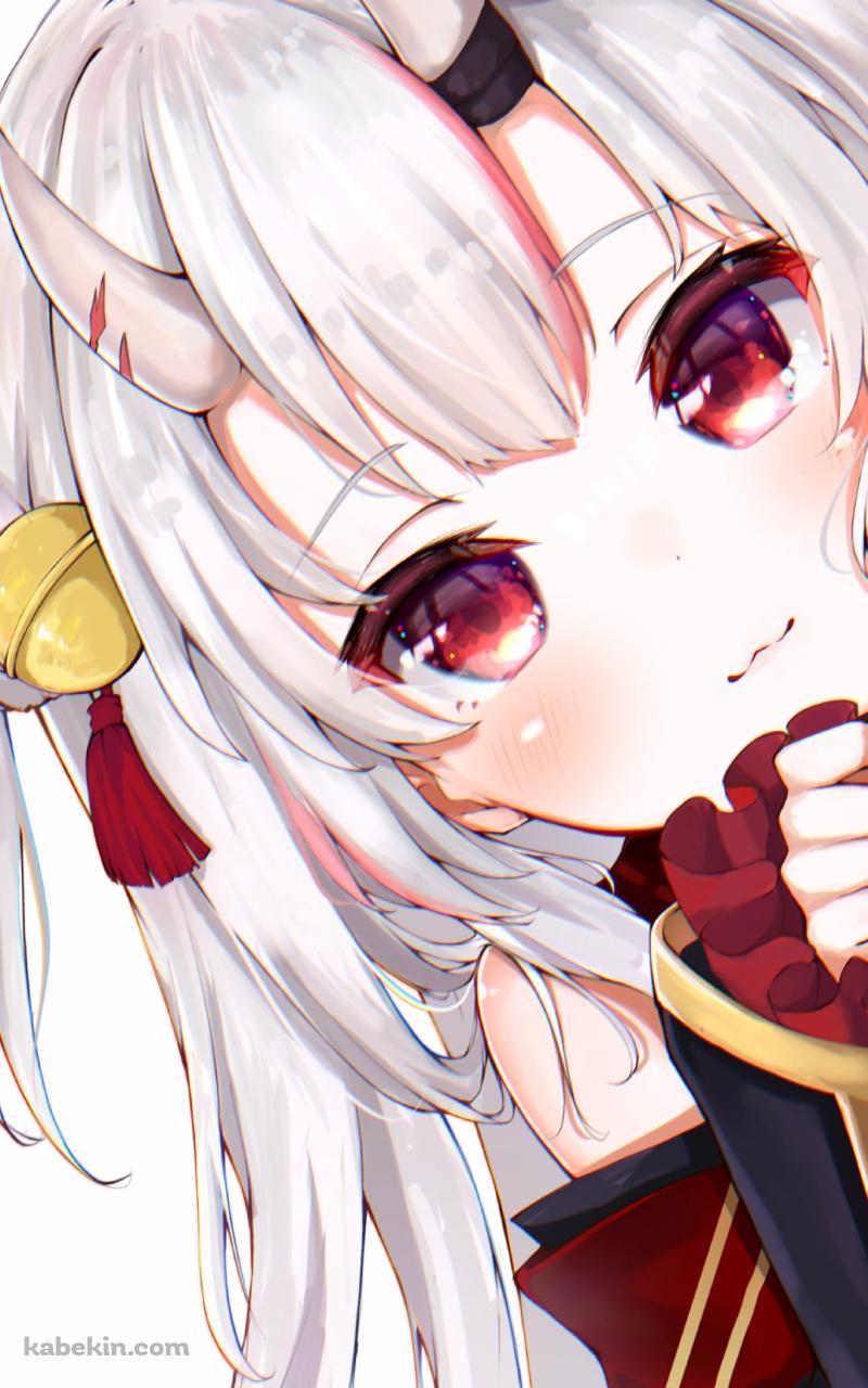 顔を出し覗き込む百鬼あやめ / ホロライブ / バーチャルYouTuber / VtuberのAndroidの壁紙(800px x 1280px) スマホ用