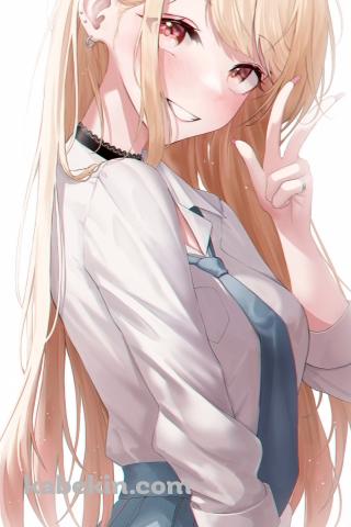 笑顔でピースする可愛い喜多川海夢 / 横向き / その着せ替え人形は恋をするのAndroidの壁紙(320px x 480px) スマホ用