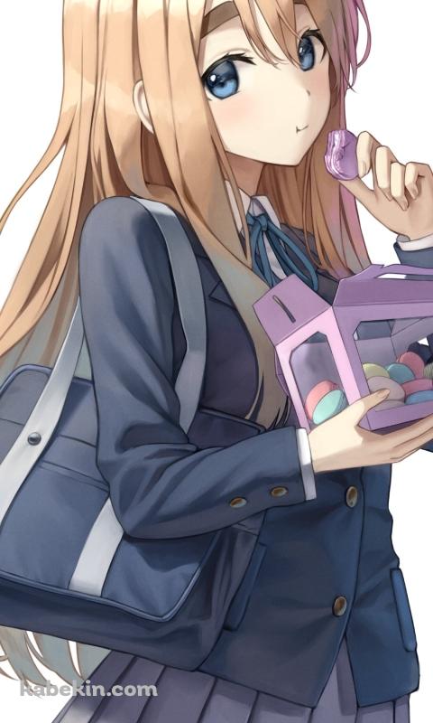カラフルなマカロンを食べる制服姿の可愛い琴吹紬(ことぶき つむぎ) / けいおん!のAndroidの壁紙(480px x 800px) スマホ用