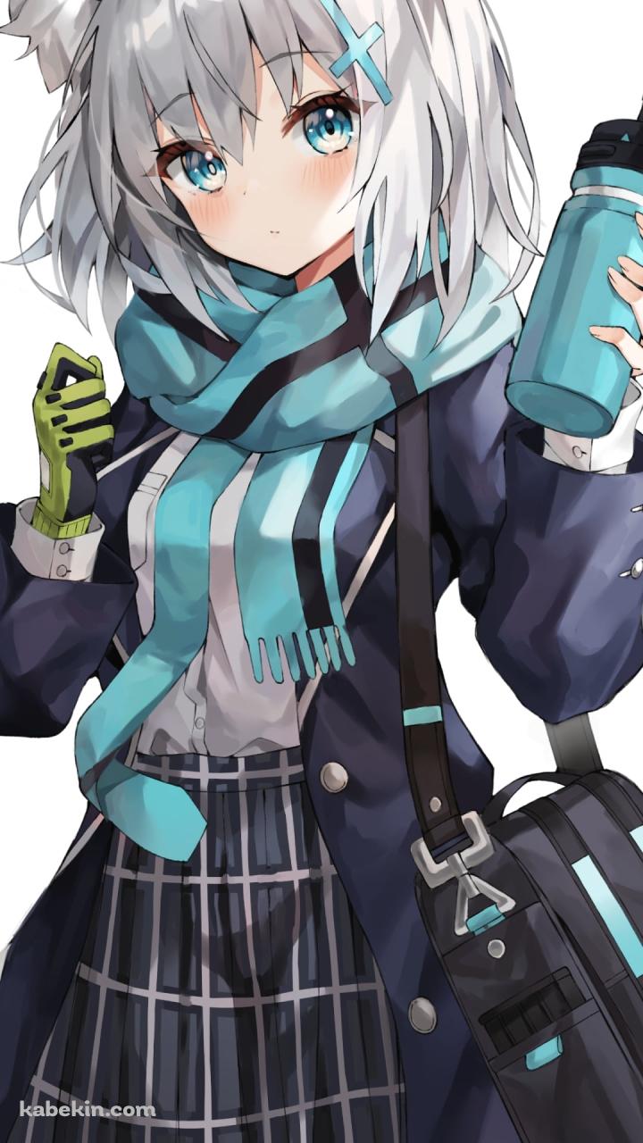 制服を着た可愛い砂狼シロコ / 緑のマフラー / 水筒 / マイボトル / ブルアカ / ブルーアーカイブのAndroidの壁紙(720px x 1280px) スマホ用